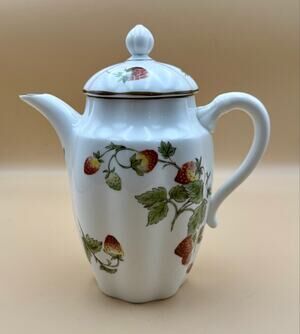 Coalport Strawberry Coffee Pot w/ Lid Bone China England Vintage 8” Mint